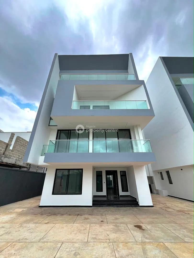 Photo of 5-Bedroom Fully Detached House